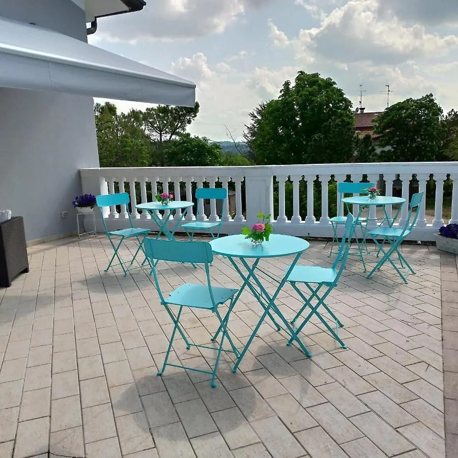 B&B La Terrazza Pozzolengo 0*,  Italië